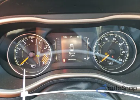 2015 Jeep Cherokee Latitude из США, поврежденный, VIN 1C4PJMCS7FW571300